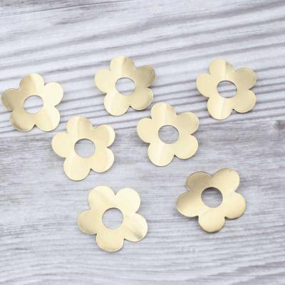 China FASHIONABLE Wholesale Raw Brass Flower Charms Pendant Connectors DIY Bracelet Necklace Jewelry Findings Making for sale