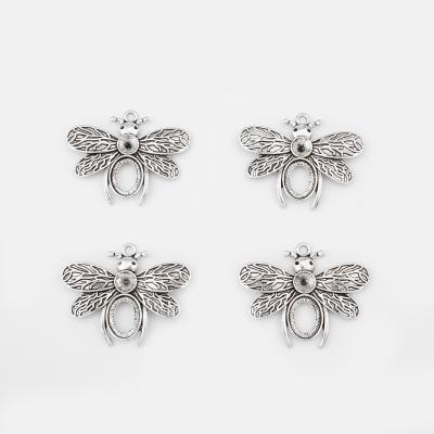 China FASHIONABLE Wholesale Antique Color Silver Bee Charms Pendant With 12*16mm Cabochon White Base 7mm Cone And Oval Setting Cameo Tray Jewelry for sale