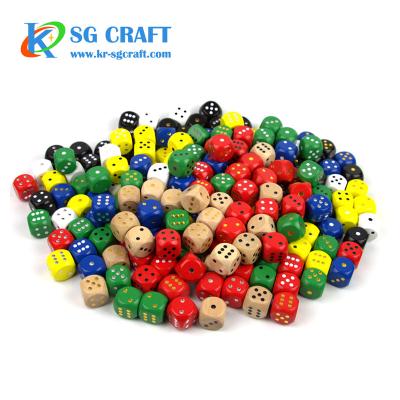 China DND Games Custom Natural Wood Die Cut Round Corner Wooden Dies Different Colors Bead Mini Dice Colorful Hexagon for sale