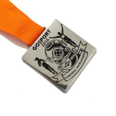 China Custom Design Unique North America Logo Spinner Sport Enamel Medallion Sports Marathon Spinning Medal for sale