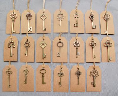 China Can use for gifts 40pcs per set antique metal bronze plated keys retro and Kraft tags wedding dummy key pendants charm decorations for sale