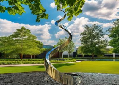 China Hochwertige Edelstahl-Spiral-Statue Polsterter Garten-Wasserbrunnen Metallskulptur Metallhandwerk zum Verkauf zu verkaufen