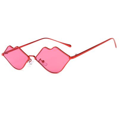 China Fashion Sunglasses Wholesale Lip To Shape Retro Kiss Sunglasses Brand Designer Sun Glasses For Women UV400 Shades Fashion Glasses for sale