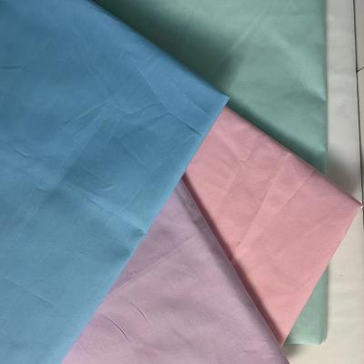 China Anti-Static 133*72 density 100% cotton poplin imitation woven fabric  Suitable for women, men's shirts, dresses, pants, children's clothin for sale