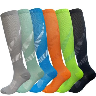 China Breathable outdoor cycling casual socks, men's and women's sports basketball socks, football running socks for sale