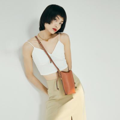 China 2021 Waterproof New Cowhide Vintage Cross - Body Bag Lady Vertical Mini Mobile Phone Bag for sale