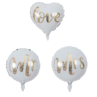 China 18 inch Mrs. Mr. Love letter glitter party decoration printed white heart round foil balloons for bridal shower wedding valentine decoration for sale