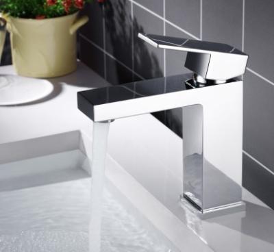 China Thermostatic Modern Sink Faucet 304 Stainless Steel Material Square Shaped for sale