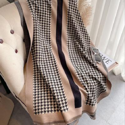 China High Quality Luxury Elegant Winter Warm Covering Shawl Wear/Wholesale Decoration/Gift Wraps Holiday Scarf For Women for sale