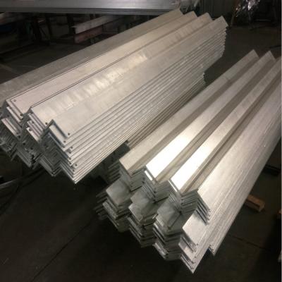 China O ângulo de parede galvanizado 90 graus 6-40mm Q195-Q420 galvanizou o ferro de ângulo de aço laminado a alta temperatura à venda