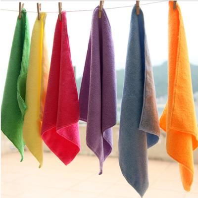 China 25*25cm Soft Super Absobent Microfiber face towel hand towel portable small face towel for sale