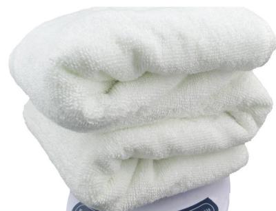 China 600 gram super thick Hotel Spa Good Quality One Color White Cotton Customized Bath Towel for sale