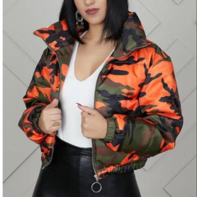 China Anti-wrinkle ladies animal print jacket winter clothes crop puffy puffy coat cropped puffy coat women bubble puff print jacket crop filler jacket for sale