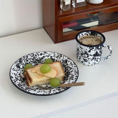 China Cutelife Viable Nordic Vintage Splatter Enamel Black Marble Design Dinnerware Set Home Decor Dishes Dishes Mug Bowls Porcelain Dinner Set for sale