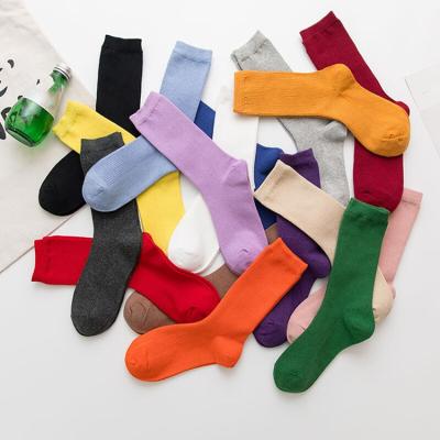 China Low Price Breathable Wholesale Ladies Fashion Gold Silver Yarn Shiny Socks Sequined Ladies Casual Socks for sale