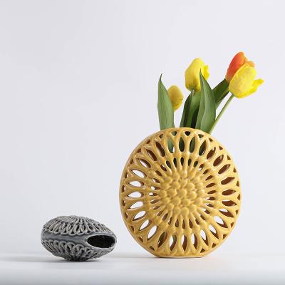 China Modern Custom Creative Design Flower Pot Vase Ceramic Up-to-date Home Decoration for sale