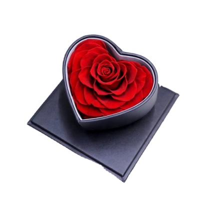 China Perpetal Flower Preserved Acrylic Roses Box Wholesale Luxury Heart Flower Gift Box Wedding Preserved Flower Box Christmas Gift Factory Wholesale for sale