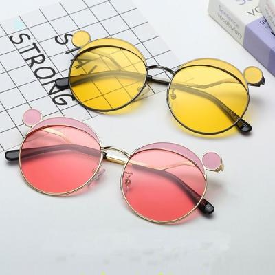 China Fashion Sunglasses Wholesale Logo Kids Sunglasses Custom Made 2020 Fashion Metal Frame Little Girls Sunglasses for sale