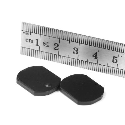 China IP68 CER2117 21x17x2.25mm 3.3m 4m Metal Ceramic IP68 Anti Adhesive RFID Tags Assets Tracking Tags for sale