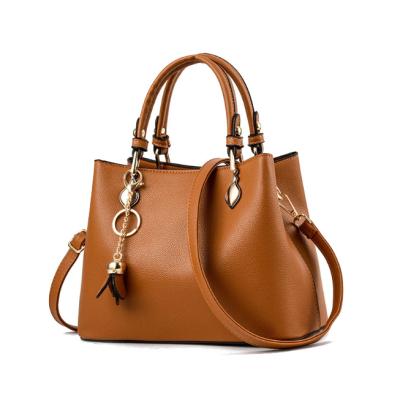 China Normcore soft casual portable women's new fashion designer shoulder bag large capacity chain pendant elegant handbag for sale