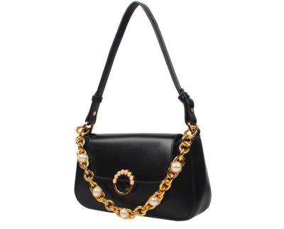 China Elegant Fashion Pearl Lady New Fashion Handbag With Chains Trendy PU Textured Single Shoulder Mini Bag for sale