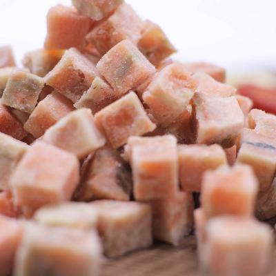 China Dog salmon chunks for frozen animal salmon for sale