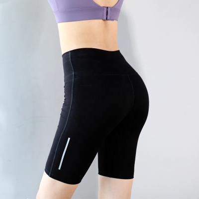 China 2021 Breathable New Fashion Gym Wear Clothes New Gaiters Polyester Spandex Fitness Shorts Yoga Pants High Waist Yoga Pants Gaiters Women for sale