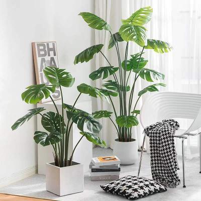 China Artistic Artificial Green Decorative Palm Tree Plant For Garden Office Decorate for sale