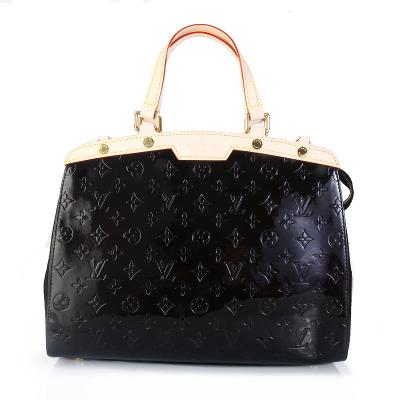 China Zwarte oxiderende koeienhuid lederen trimmen LV Monogram Vernis Brea MM Tote voor Lady M91453 Te koop