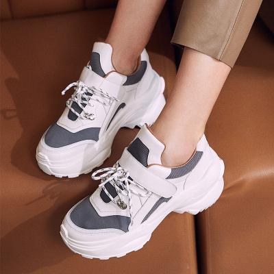 China Sports/Leisure Wayne New Comfortable Deerskin Thick Bottom Step Up Round Main Western Soft Sports Women Retro Sneakers Shoes for sale