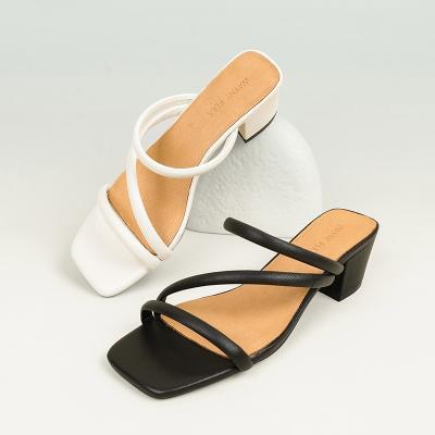 China Breathable Summer New Mid Heel with Genuine Leather Versatile Fashion and Comfortable Women's Slippers for sale