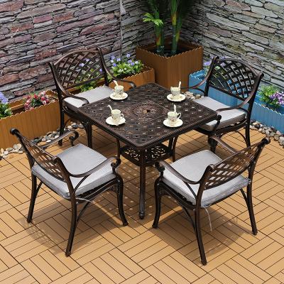 China Water Resistant Other Luxury Outdoor Furniture Garden Set Heavy Duty Modern Cafe Chair And Table For Coffee for sale