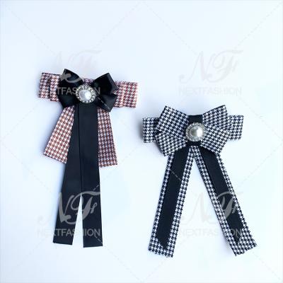 China Classic / Fashion Fashion Accessories Jewelry Brooches Bowknot Ribbon With Pearl Bows Brooch Pins For Girls Woman for sale