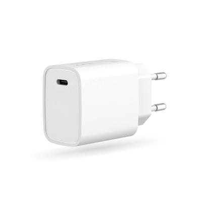 China Charger For Universal Phone Plug Travel Charger Mobile Phone 20W USB-c Power Adapter For iPhone 12/11 Fast Charger for sale