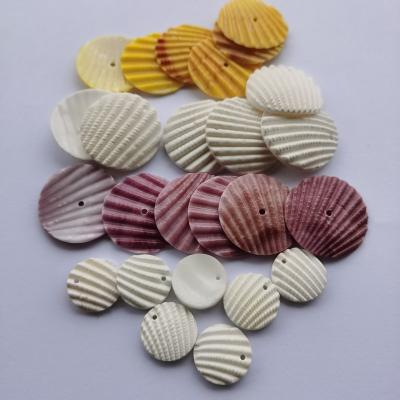 China Washable Bespoke Shell Button Sea Natural Full Color Shell Buttons for sale