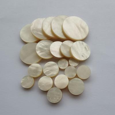 China Washable Bespoke Buttons Pearl Shell Button MOP Shell Natural White Pearly White for sale