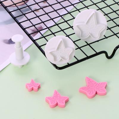 China Embossing Tool 3pcs Maple Leaf Fondant Fondant Embossing Cutting Die Making DIY Cookie Baking Mold for sale