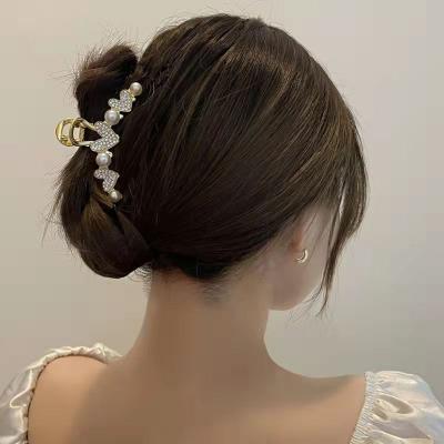 China ALLOY Rhinestone Fashion Hair Claw Clips For Women Hair Claws Alloy Pearl Fancy Hair Accessories Product for sale