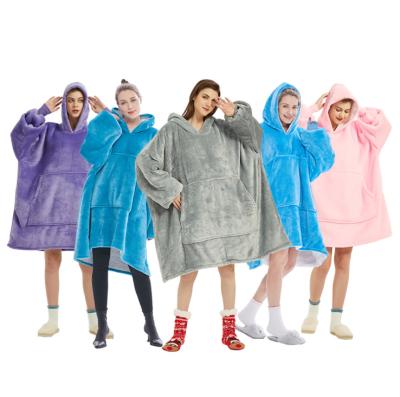 China Unisex Anti-Static Custom In-Stock Plus Size Double Thick Layer Jumbo Blanket Hoodies Sherpa Fleece Lined 100% Polyester Flannel Blanket for sale