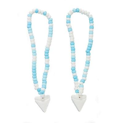 China Natural Shark Tooth Candy Necklaces 42g/pc Holiday And Birthday Gift Candies for sale