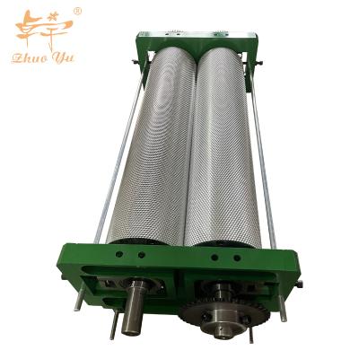 China Farms new automatic beeswax/beeswax foundation sheeting machine manual/automatic beeswax comb foundation sheeter for sale