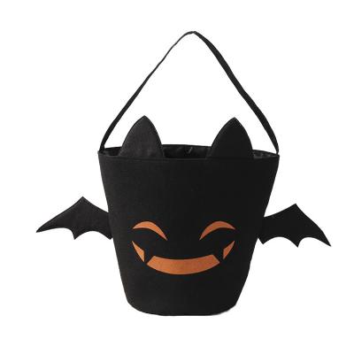 China Wholesale Portable Tote Bucket Bag Black Bats Artwork Halloween Canvas Bucket For Candy for sale