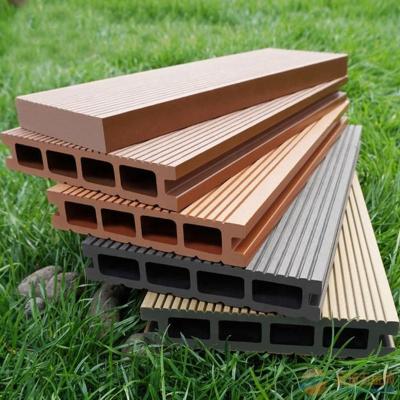 China Low Price Contemporary Waterproof Deck WPC Indoor WPC Wood Flooring for sale