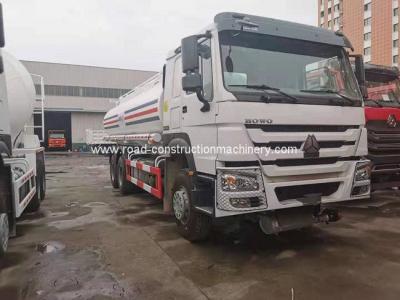 Cina Camion cisterna d'acciaio Sinotruk Howo 6x4 371hp del combustibile di Q235 20m3 per olio in vendita