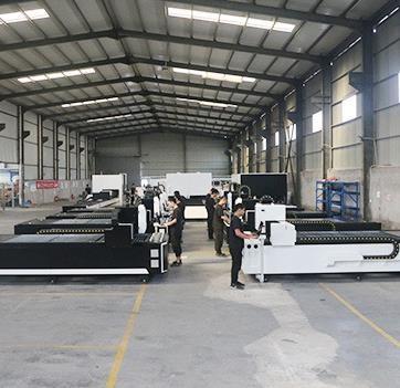 China High-Power Metal Sheet Stainless Steel Laser Cutting Machine with Precision Servo System Te koop