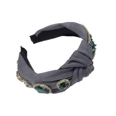 China Vintage Heavy Industry Baroque Women Headband Decoration Headband Emeralds Jeweled Knotted Headband Luxury for sale