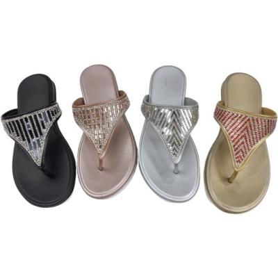 China 2021 Fashion Trend Wholesale Fashion Trend Diamond Upper Casual Women Flip Flops Slippers For Outdoor for sale