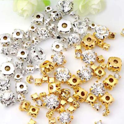 China Garment Accessary High quality crystal rhinestones Multiple sizes and colors available Glass material with claw rhinestones for sale