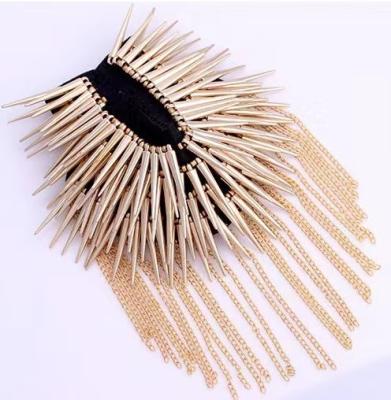 China 3D A pair Gold Epaulettes,Spiked Gold Studs Pads with and Gold Chain ,Tassel festival tassel epaulette for sale