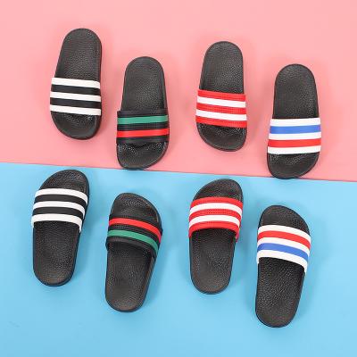 China Cushioning Large Shoes Flat Lightweight Slides, New Design Beach Villain Slides, High Quality Soft Basketball Slides for sale